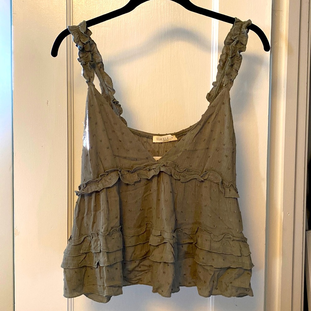 NWT ILLA ILLA green ruffled tank